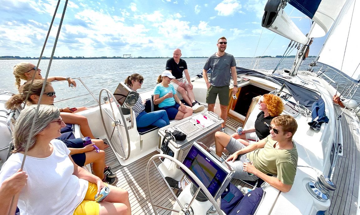 assets/images/activities/wedel-segeln-auf-der-elbe/Elb-nordsee-1-1150x686x90.jpg
