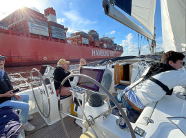 assets/images/activities/wedel-segeltoern-vor-die-tore-hamburgs/Elb-Tore-3-270x200x90.jpg