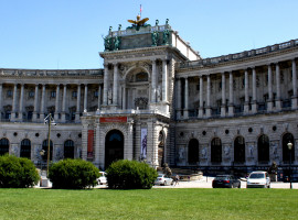 assets/images/activities/wien-schnitzel-jagd/1280_0002_Nationalbibliothek_1-270x200x90.jpg