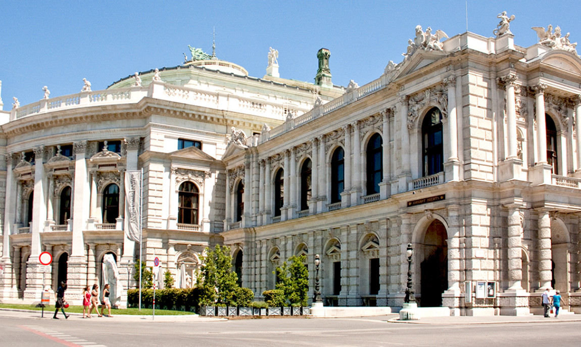 assets/images/activities/wien-schnitzel-jagd/1280_0005_Burgtheater_1-1150x686x90.jpg