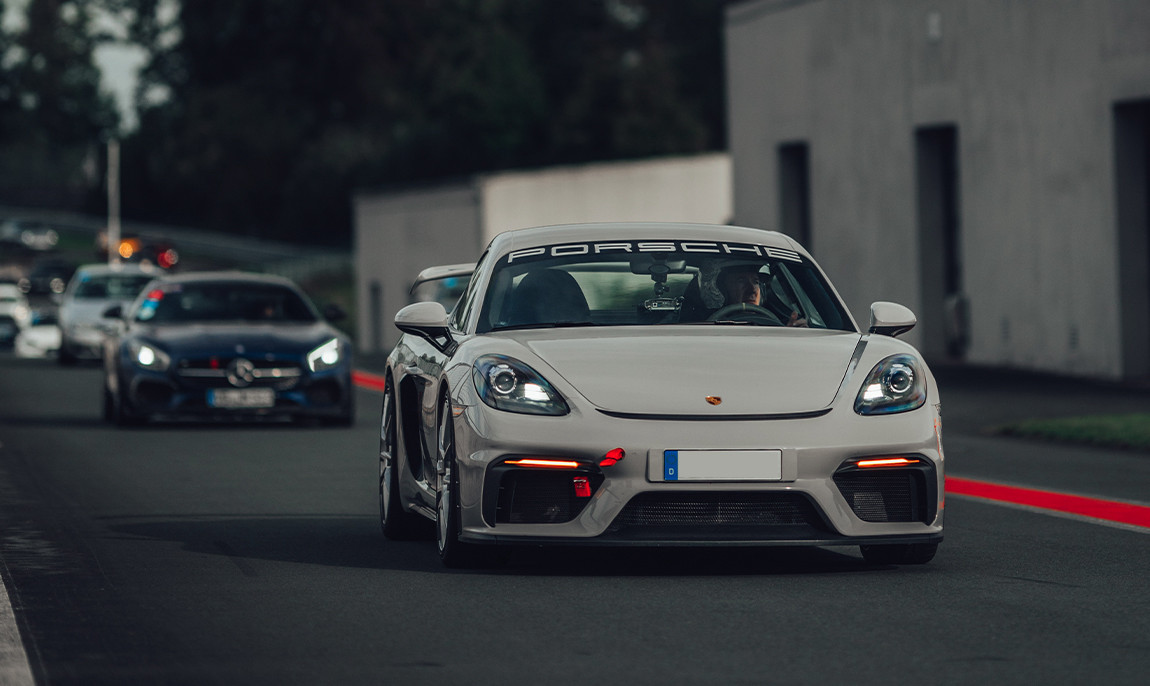 assets/images/activities/zandvoort-2-runden-porsche-gt4-mr-selber-fahren/bear_0042_DSC09486-1150x686x90.jpg