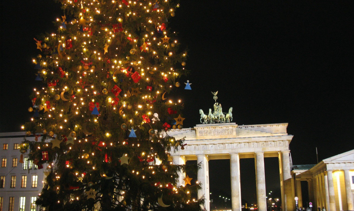 assets/images/categories/weihnachtsgeschenke-berlin/berlin-68984_1920-1150x686x90.jpg